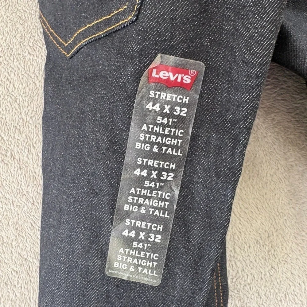 Levis new tags